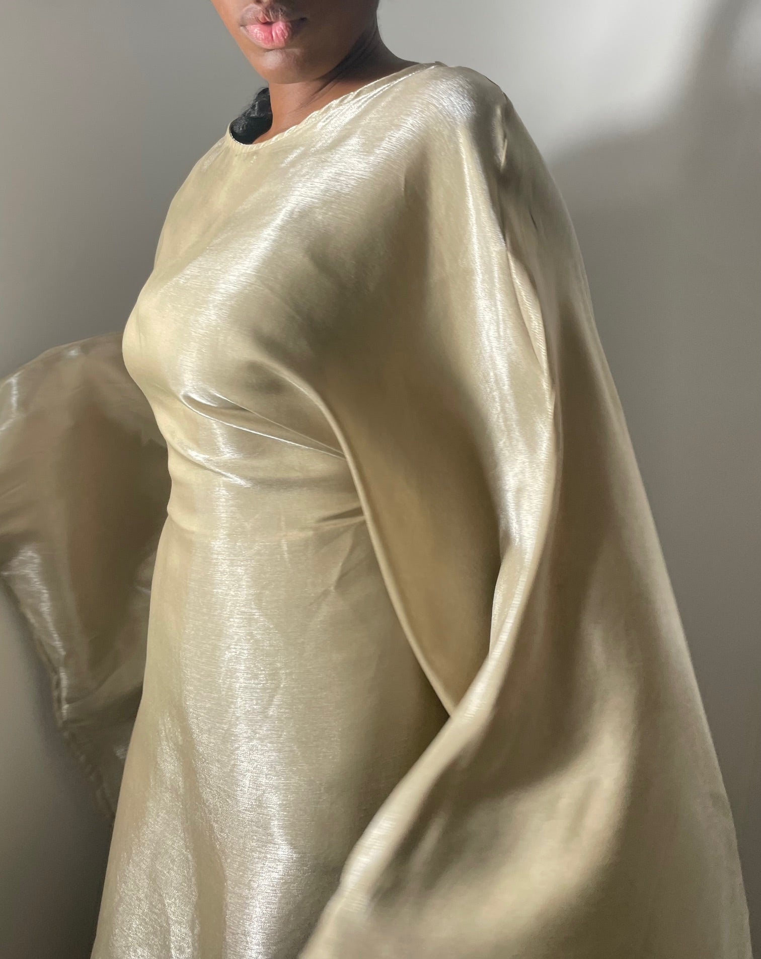 Robe satinée Beige Dorée