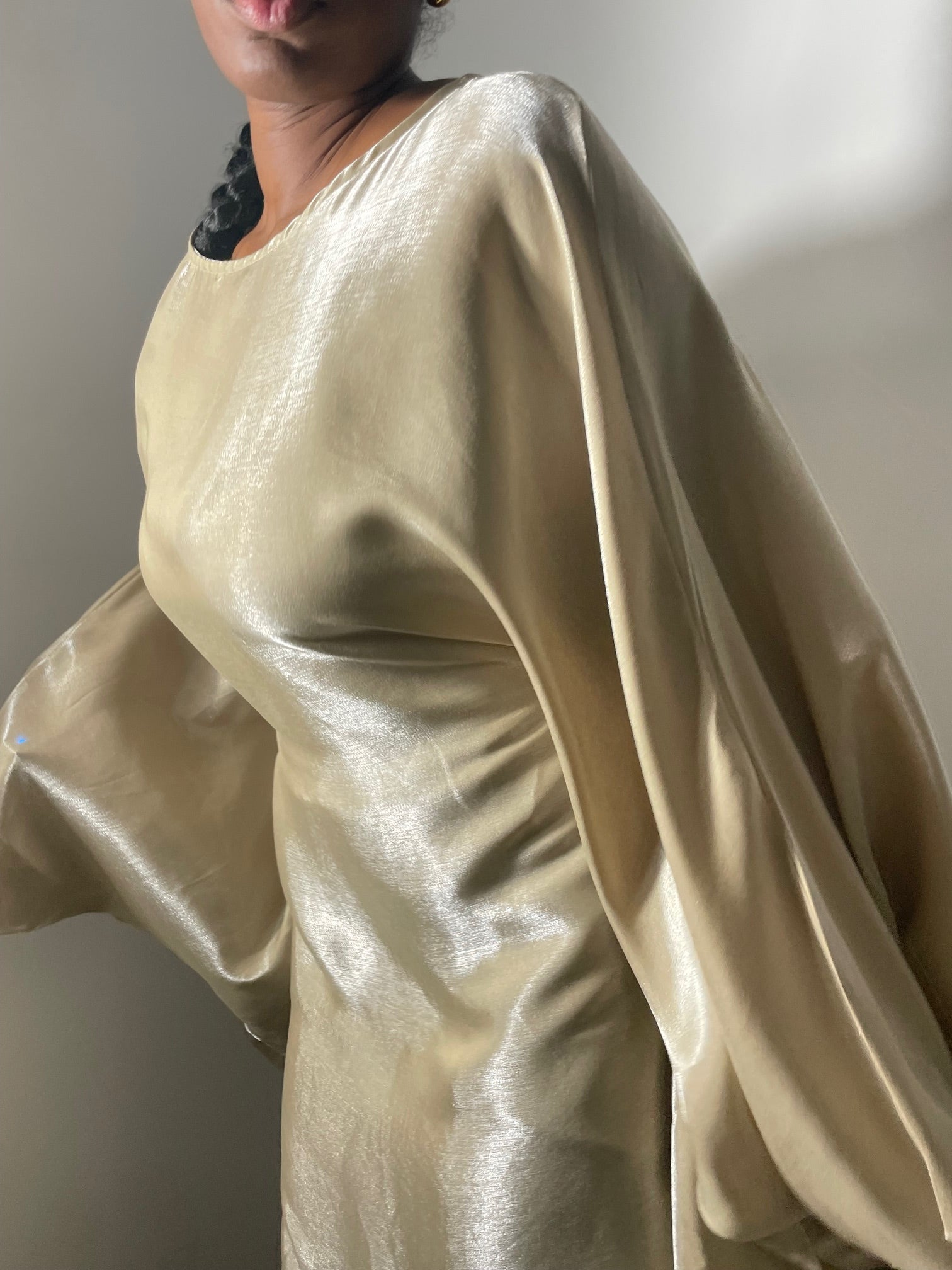 Robe satinée Beige Dorée