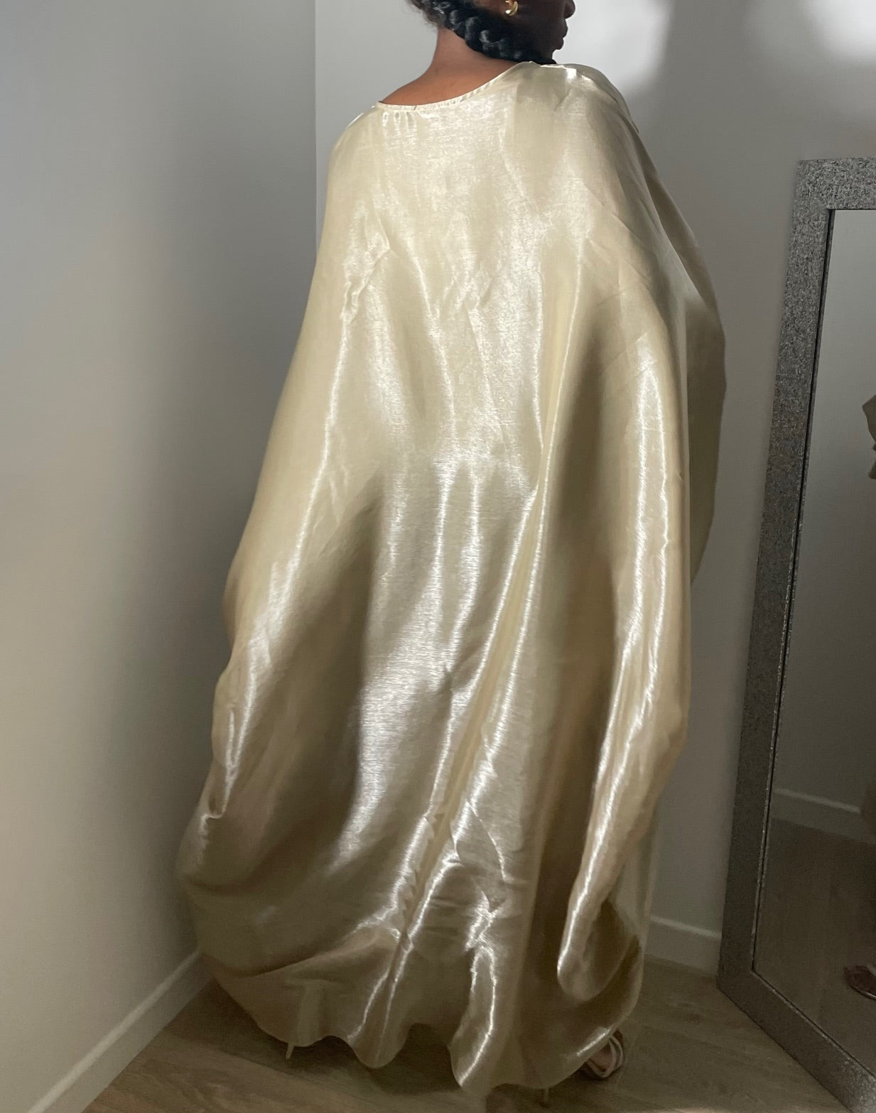 Robe satinée Beige Dorée